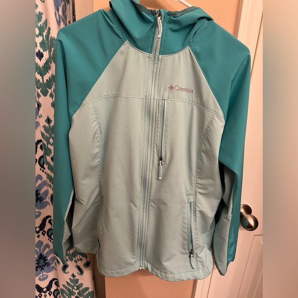 Columbia light rain jacket, size large